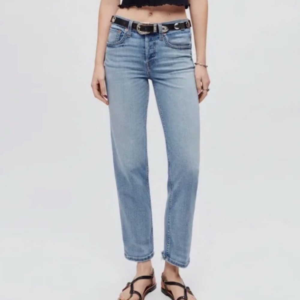 Re/Done Mid Rise Stove Pipe Straight Leg Jeans •Hacidena Wash